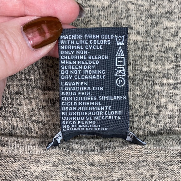 Chelsea & Theodore Beige Twist Hem Tee - Picture 12 of 12